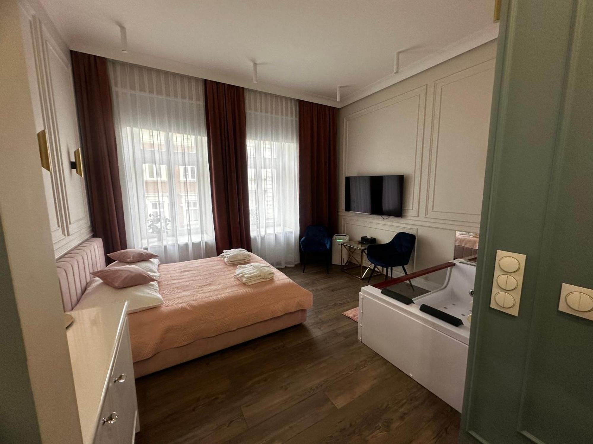 Apartament Glamour Prywatne Jacuzzi Starowislna Krasków Εξωτερικό φωτογραφία