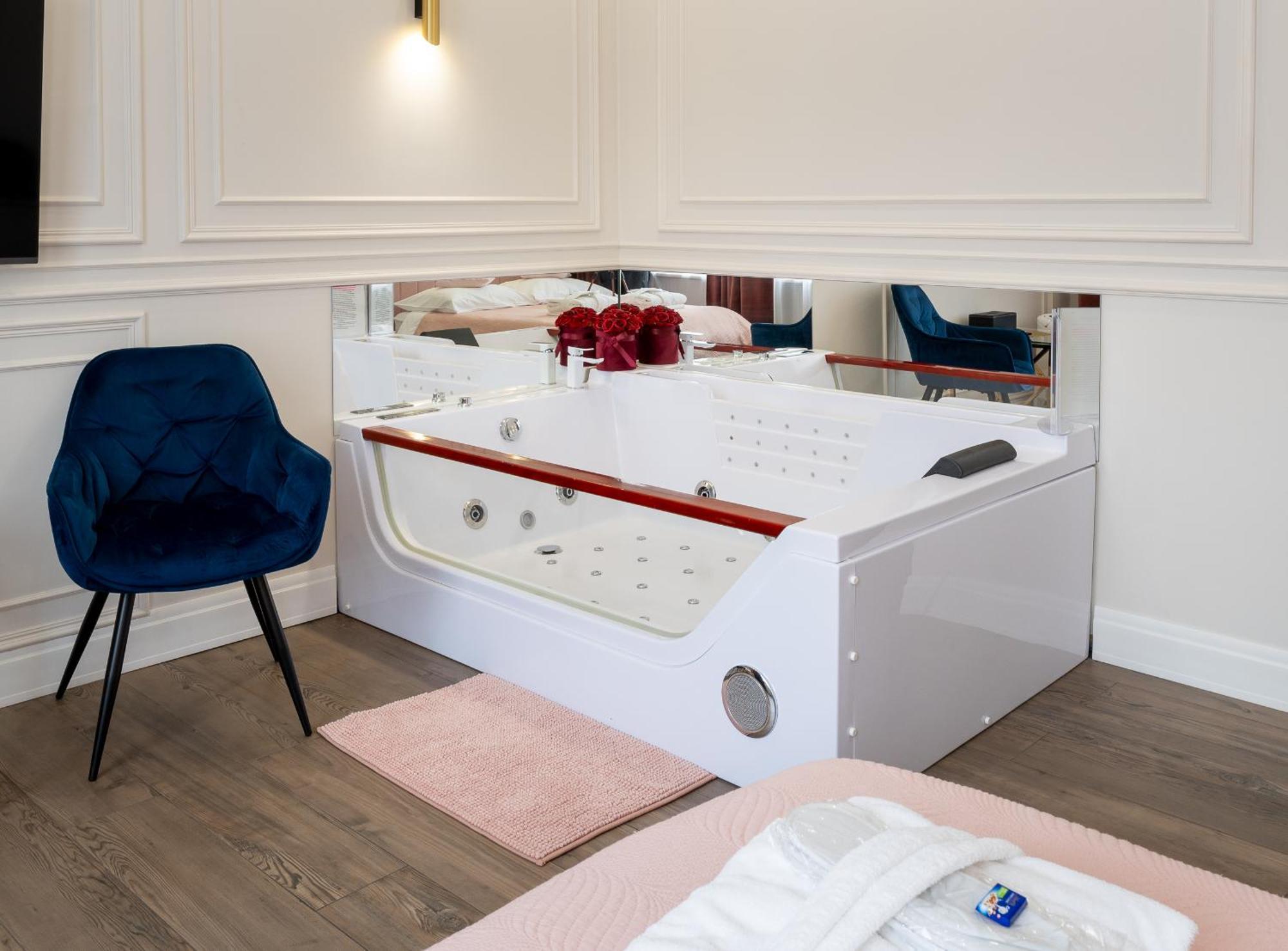 Apartament Glamour Prywatne Jacuzzi Starowislna Krasków Εξωτερικό φωτογραφία