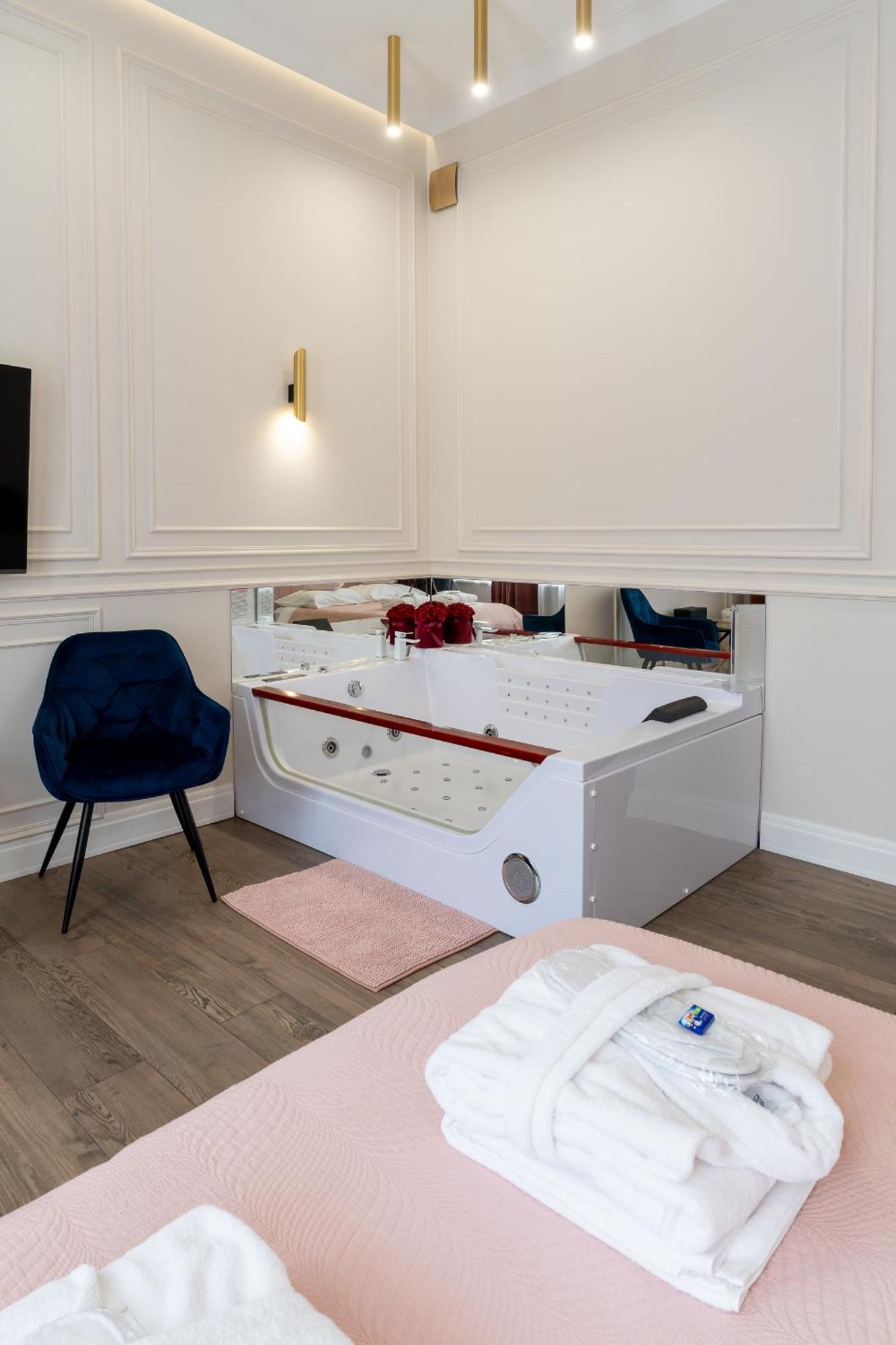 Apartament Glamour Prywatne Jacuzzi Starowislna Krasków Εξωτερικό φωτογραφία