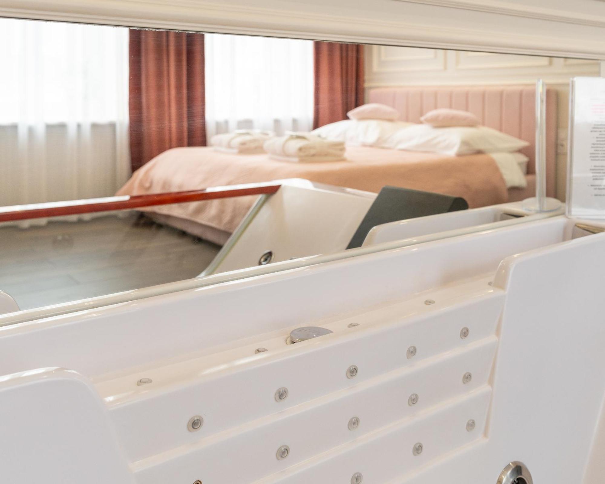 Apartament Glamour Prywatne Jacuzzi Starowislna Krasków Εξωτερικό φωτογραφία